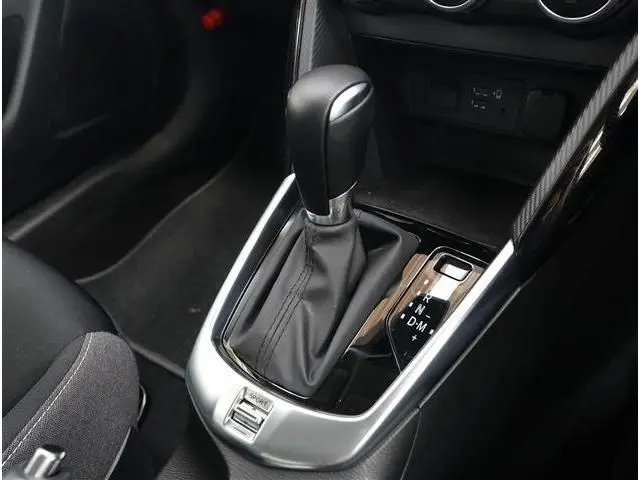 Mazda 2 fotoğraf 8