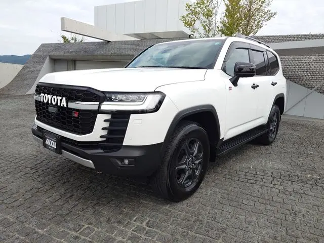 Toyota Land Cruiser Wagon