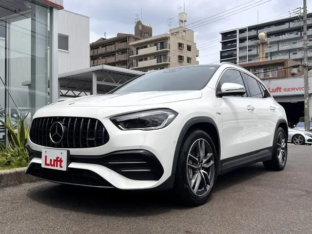 Mercedes-Benz AMG GLA photo 1