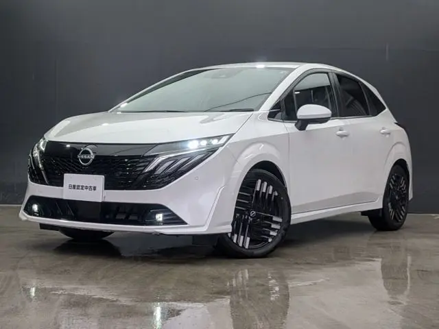 Nissan Aura