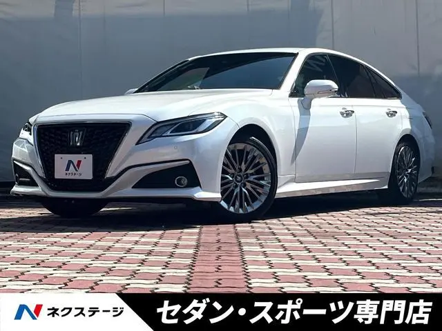 Toyota Crown Hybrid