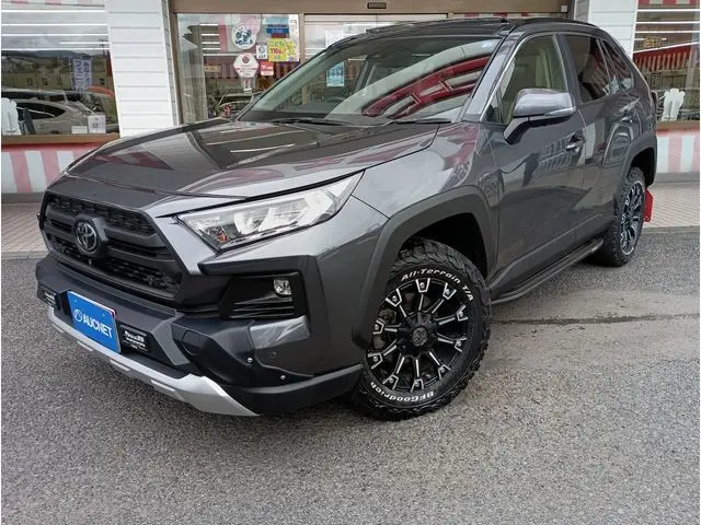 Toyota RAV4 fotoğraf 1