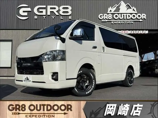 Toyota Hiace Van fotoğraf 1