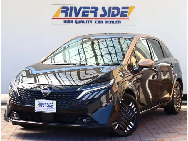 Nissan Aura