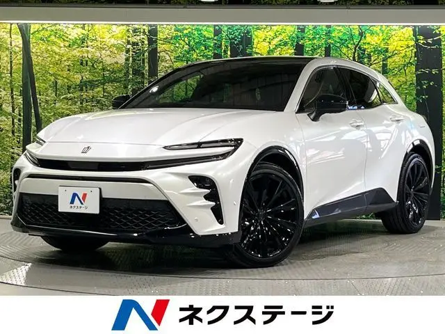 Toyota Crown Sport fotoğraf 1