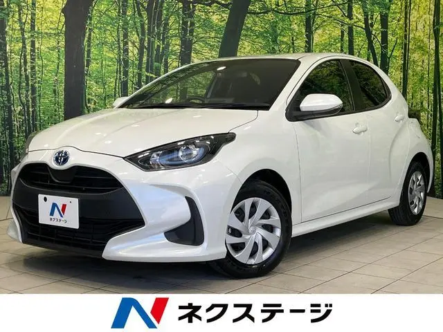 Toyota Yaris Hybrid photo 1