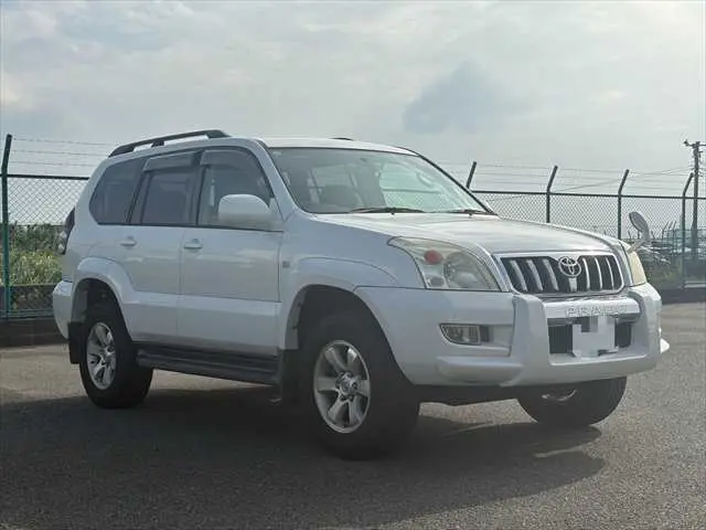 Toyota Land Cruiser Prado fotoğraf 1