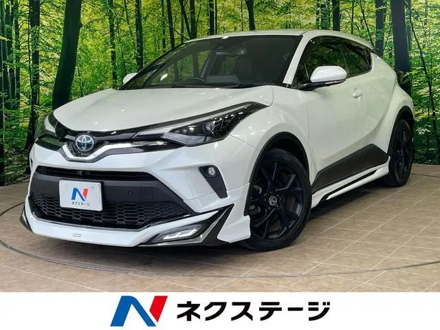 Toyota C-HR fotoğraf 1
