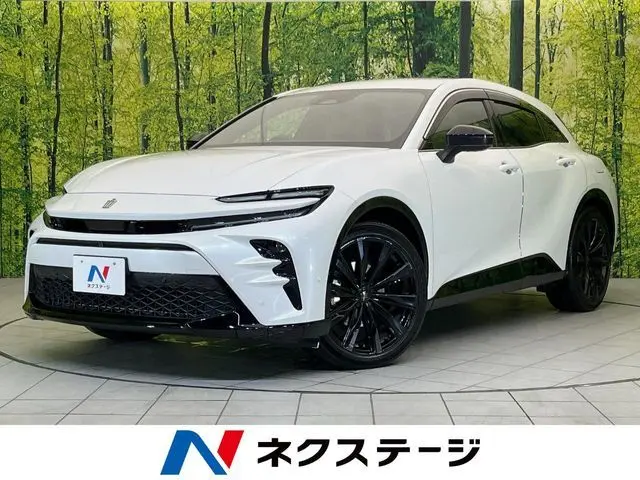 Toyota Crown Sport photo 1