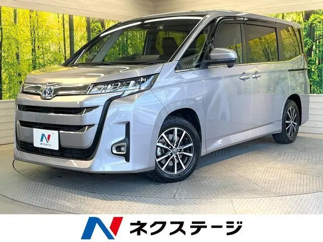 Toyota Noah fotoğraf 1