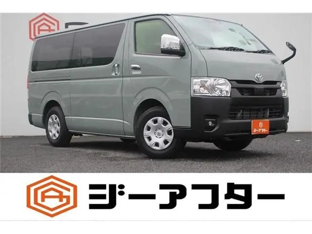 Toyota Hiace Van fotoğraf 1