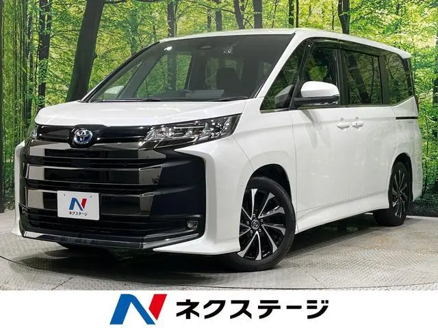 Toyota Noah fotoğraf 1