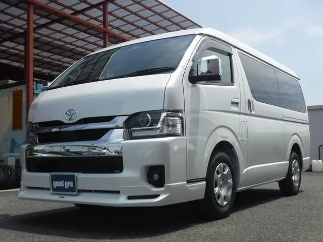 Toyota Hiace Wagon photo 1