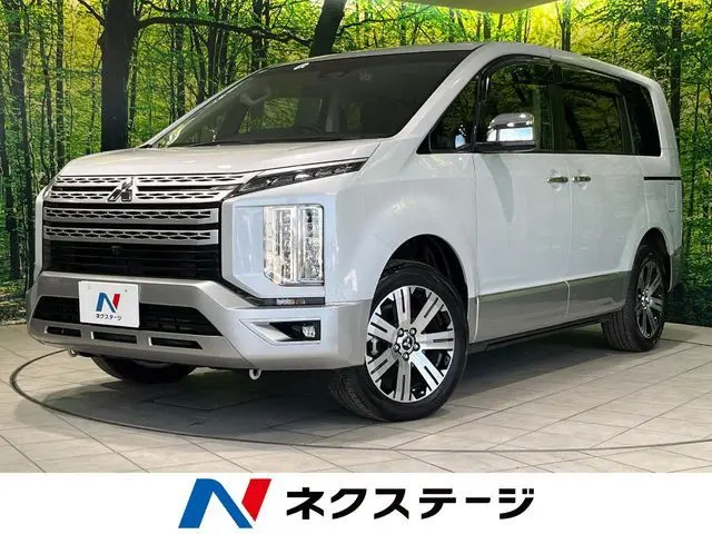 Mitsubishi Delica D:5 fotoğraf 1