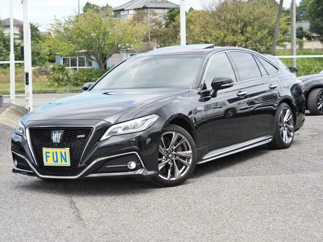 Toyota Crown Hybrid