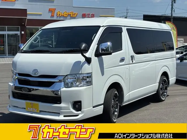 Toyota Hiace Wagon photo 1