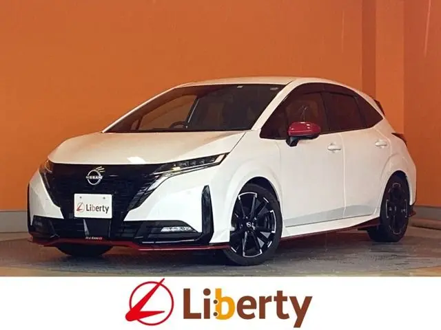Nissan Aura