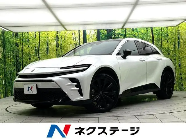Toyota Crown Sport photo 1