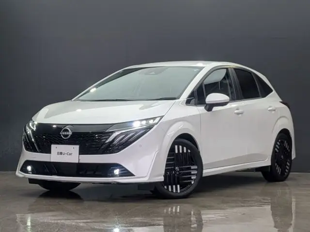 Nissan Aura