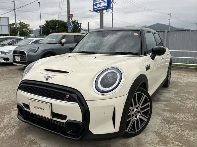 MINI Cooper photo 1