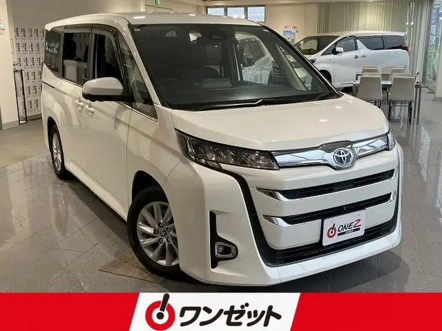 Toyota Noah fotoğraf 1
