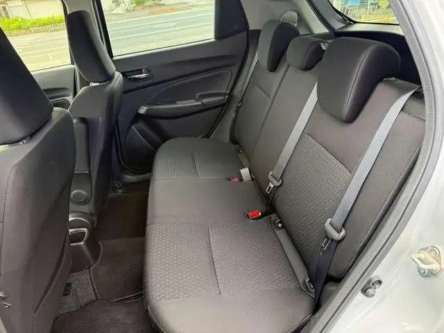 Suzuki Swift fotoğraf 12