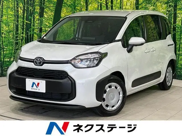 Toyota Sienta fotoğraf 1