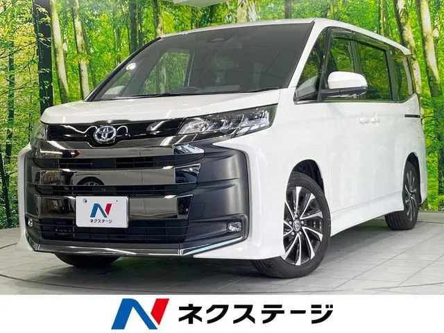 Toyota Noah photo 1