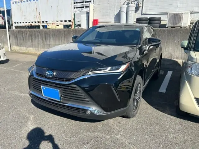 Toyota Harrier Hybrid photo 1