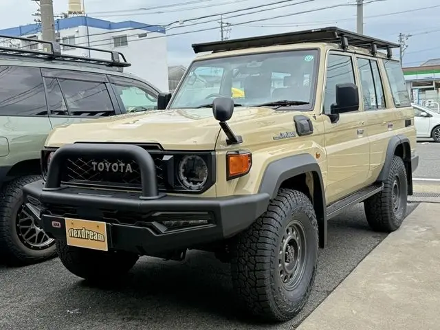 Toyota Land Cruiser photo 1