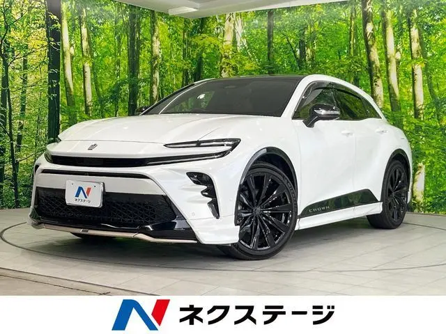 Toyota Crown Sport photo 1