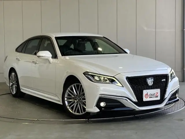 Toyota Crown Hybrid