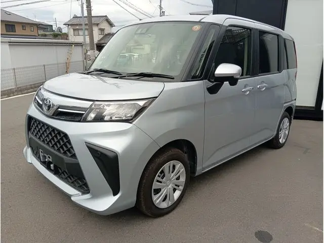 Toyota Roomy fotoğraf 1