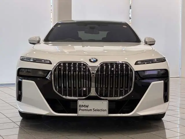 BMW 7 Serisi fotoğraf 2