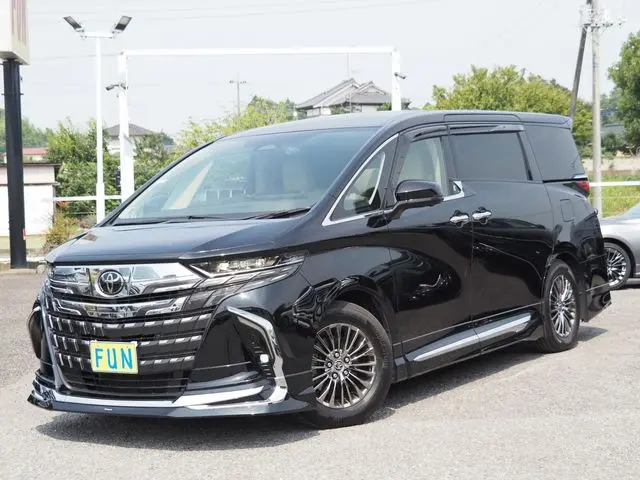 Toyota Alphard Hybrid fotoğraf 1