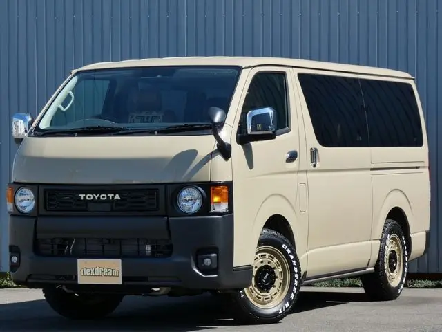 Toyota Hiace Van fotoğraf 1