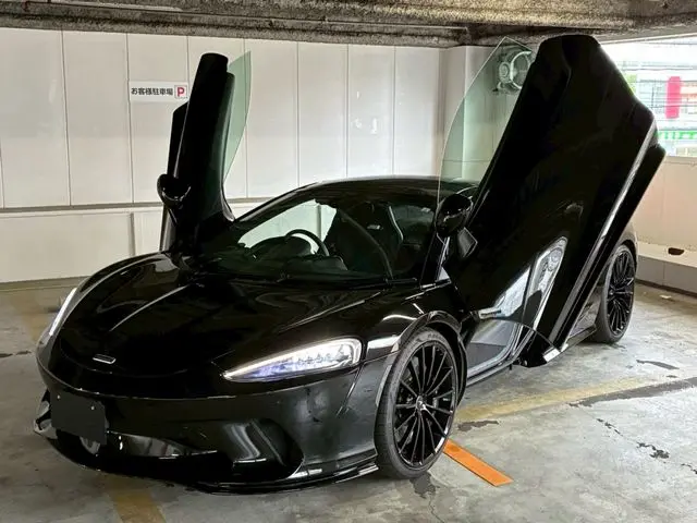 McLaren GT