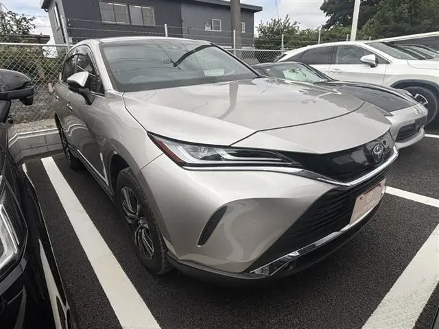 Toyota Harrier Hybrid photo 1