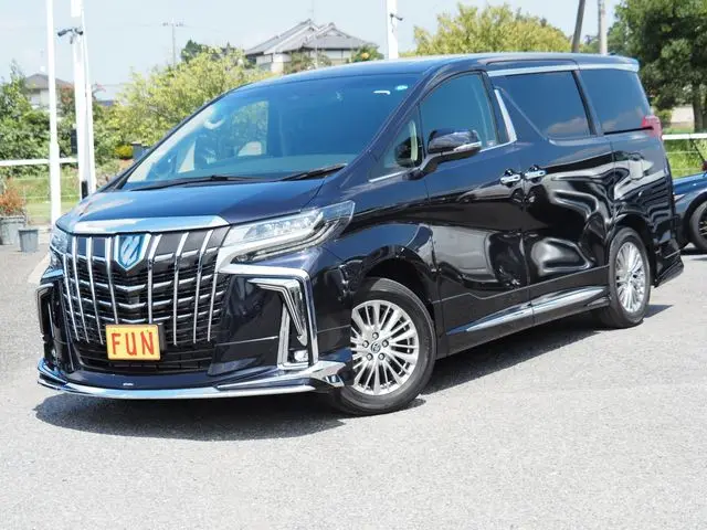 Toyota Alphard Hybrid fotoğraf 1