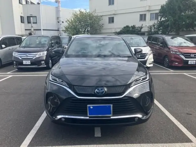 Toyota Harrier Hybrid photo 1