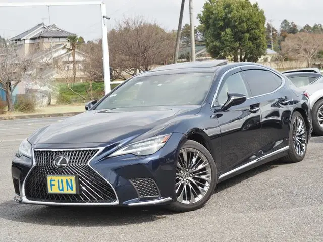 Lexus LS