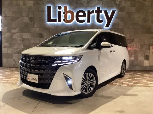 Toyota Alphard Hybrid photo 1