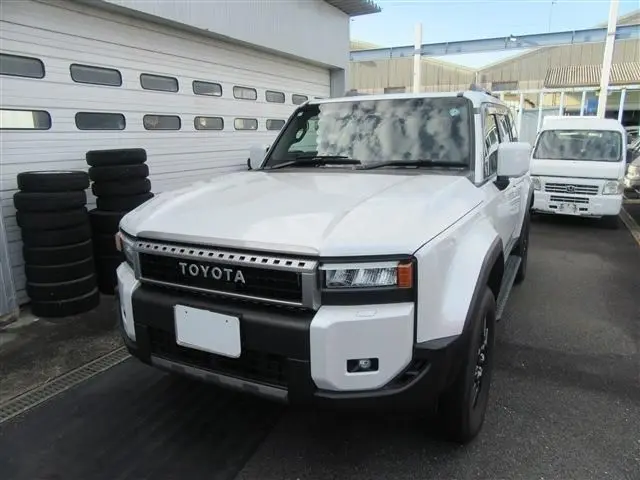 Toyota Land Cruiser 250 photo 1