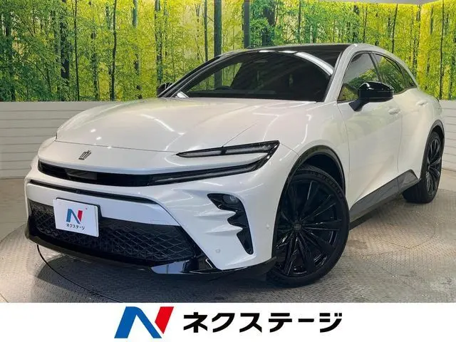 Toyota Crown Sport photo 1