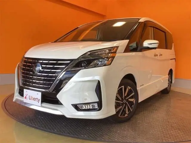 Nissan Serena fotoğraf 1