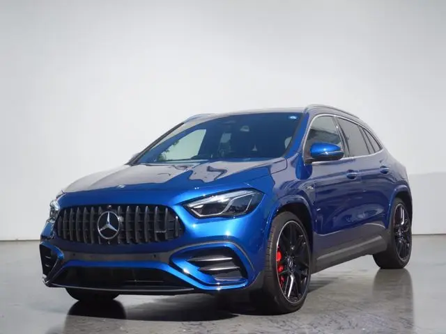Mercedes-Benz AMG GLA photo 1