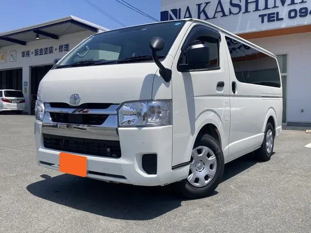Toyota Hiace Van fotoğraf 1
