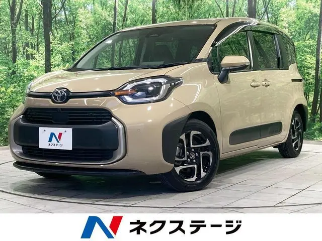 Toyota Sienta fotoğraf 1