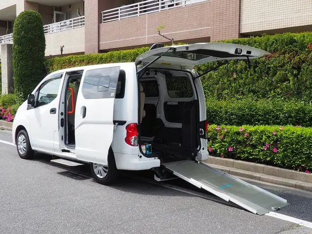 Nissan NV200 Vanette Van fotoğraf 1