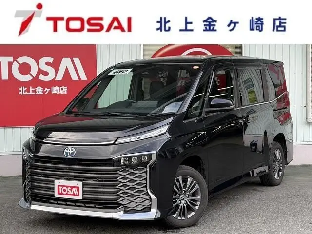 Toyota Voxy fotoğraf 1